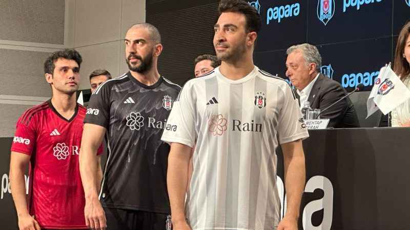 Beşiktaş’ın yeni sezon formaları tanıtıldı