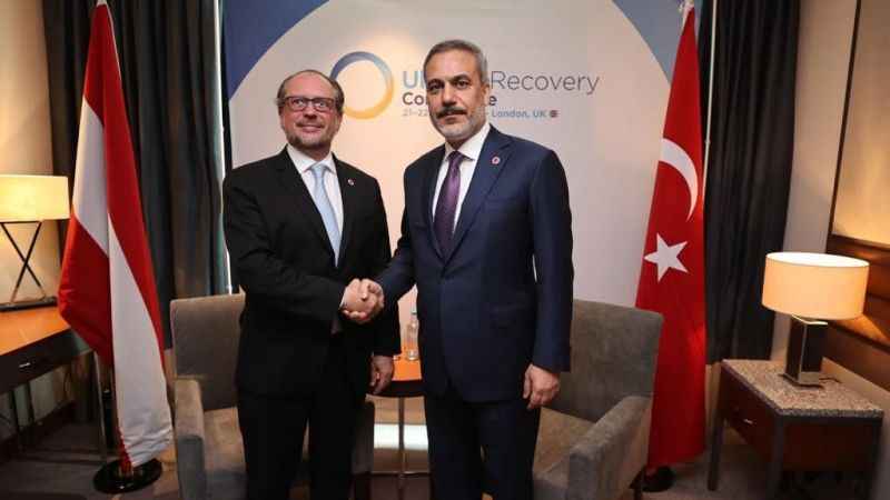 Bakan Fidan mevkidaşlarıyla görüştü