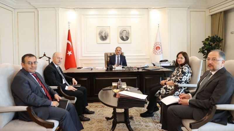 Bakan Özhaseki, yeni ekibiyle ilk toplantısını yaptı