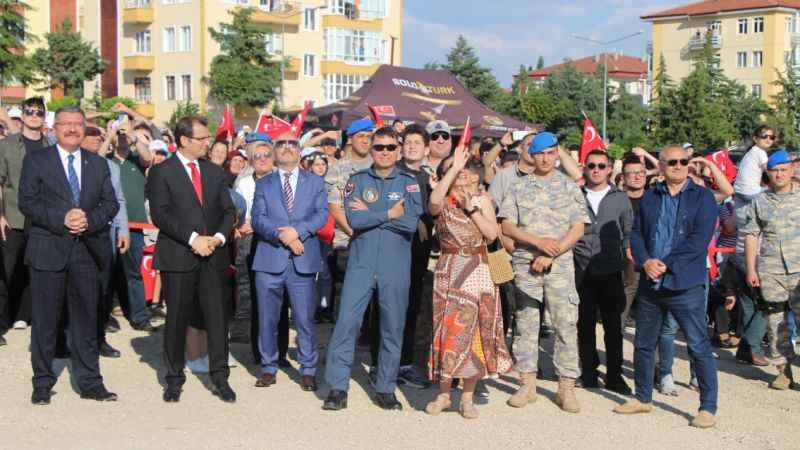 Solotürk'ten nefes kesen gösteri