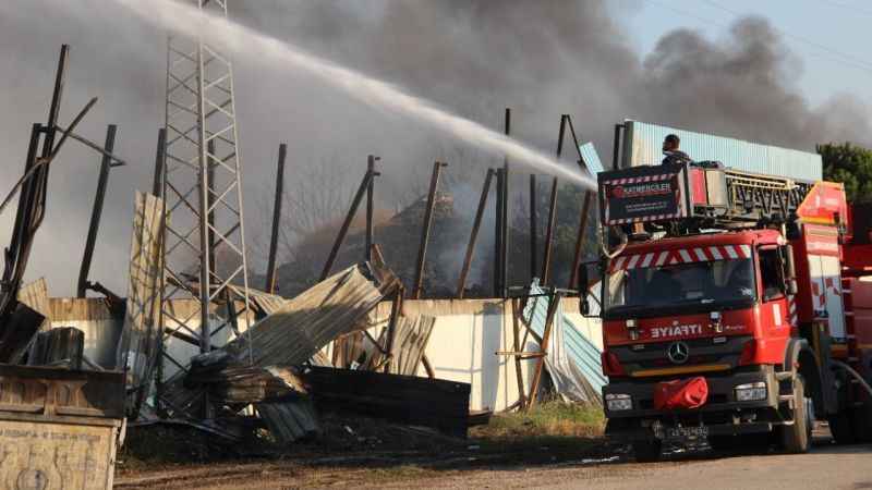 Manisa'daki fabrika yangını kontrol altına alındı