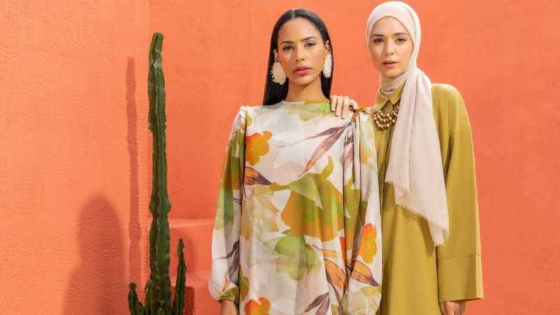 Bayram şıklığı için renkli koleksiyonlar