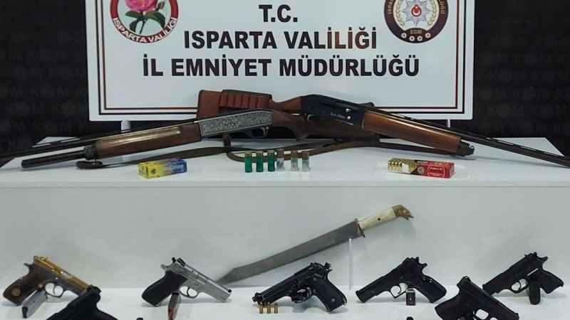 Isparta’da ‘Kukla’ Operasyonunda 8 Şüpheli Yakalandı