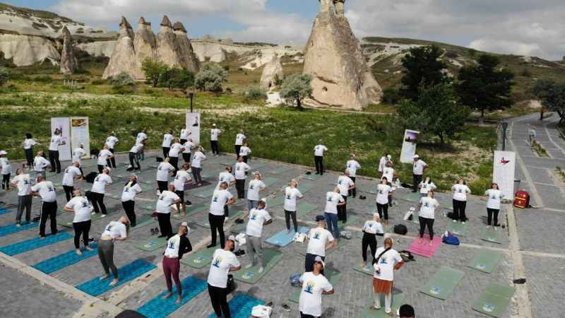 Hindistan Büyükelçisi Kapadokya’da yoga yaptı