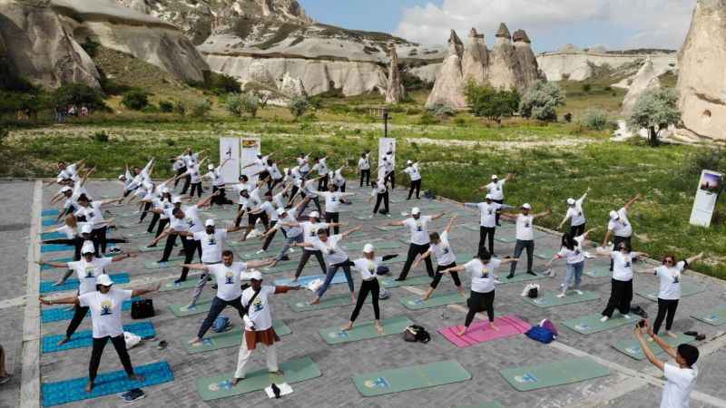 Hindistan Büyükelçisi Kapadokya’da yoga yaptı