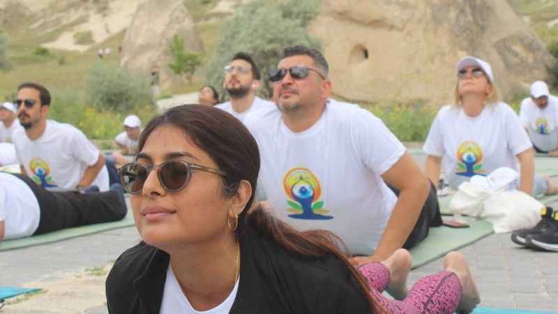 Hindistan Büyükelçisi Kapadokya’da yoga yaptı