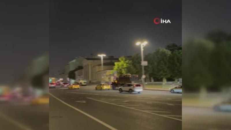 Moskova'da zırhlı araçlar sokaklara indi