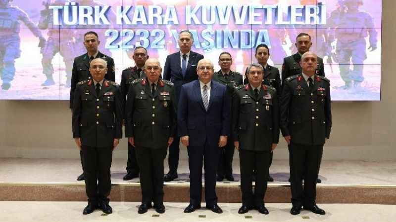 Kara Kuvvetleri Komutanı Avsever’den Bakan Güler’e ziyaret