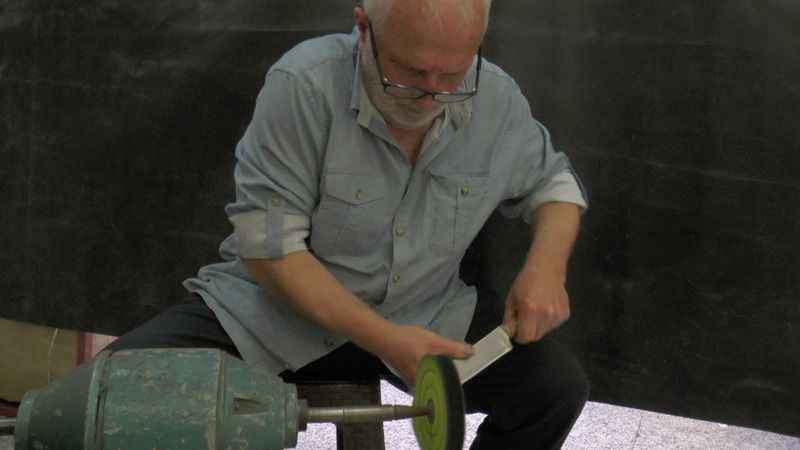 Bıçakçıdan Vatandaşlara Öneri: “Hareketli Olan Yerlerden Bıçaklarınızı Alın”