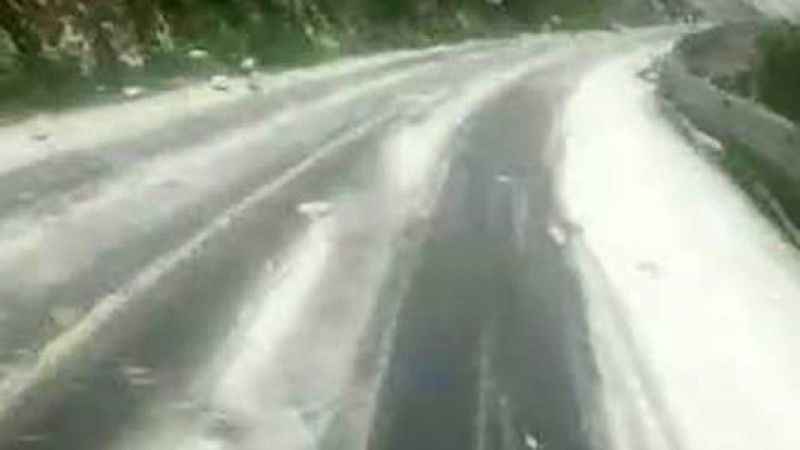 Her yer bembeyaz oldu