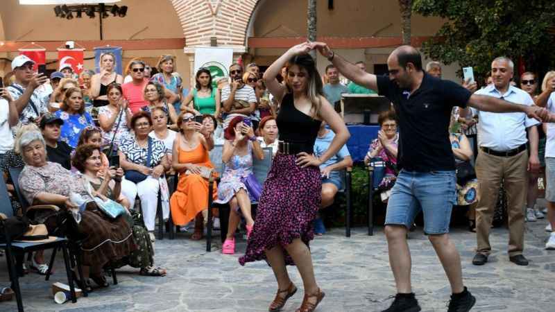 Girit Festivali Ege’nin iki yakasını birleştirdi