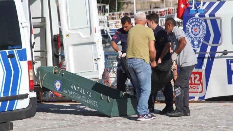 Antalya’da deniz yüzeyinde erkek cesedi bulundu