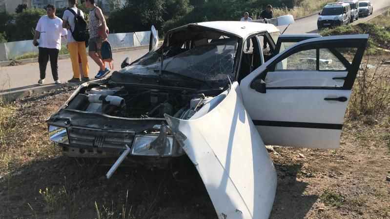 Otomobile 8 kişi binip dehşeti yaşadılar: 1’i ağır 5 yaralı