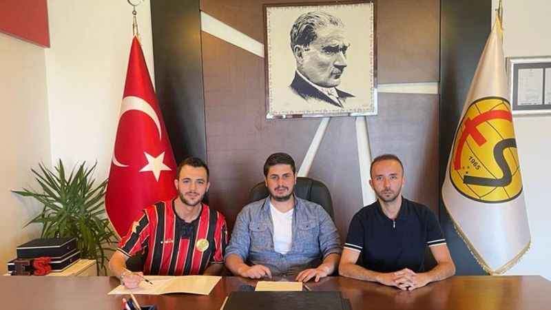 Eskişehirspor kanat oyuncusu Sergen Şakirler ile anlaşma sağladı