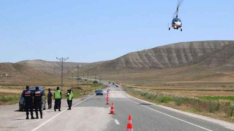 Bayram tatilinde araçlar "cayrokopter" ile denetlendi