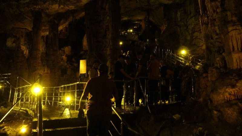 Soğan sarkıtlarıyla dikkat çeken tescilli mağara