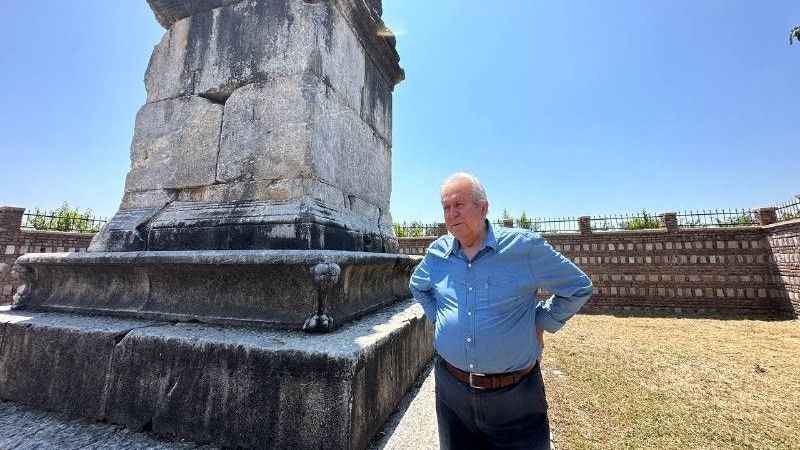 Şeftali bahçesinin tam ortasında 2 bin yıllık tarih