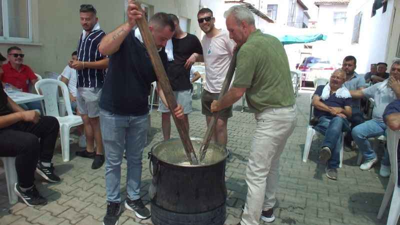 Davullu klarnetli keşkek dövme geleneği