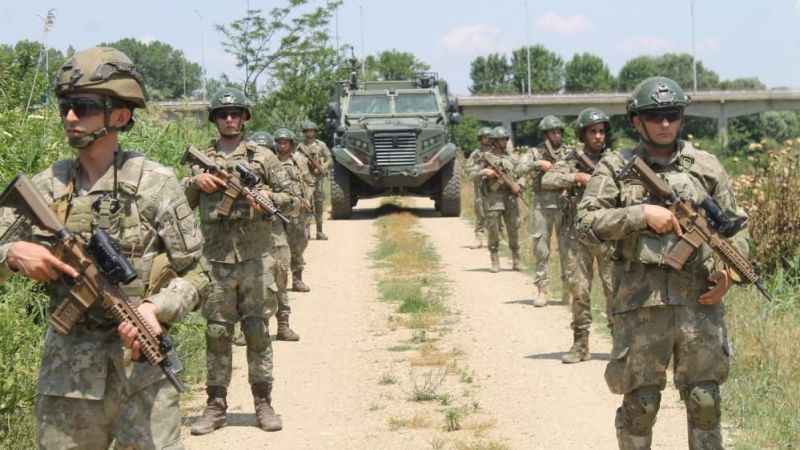 Mehmetçik, Yunanistan sınırında görev başında bayramlaştı