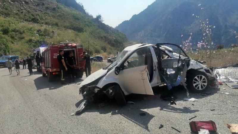 Antalya’daki kazada İbrahim Hayri Özen ve eşi Nuran Özen hayatını kaybetti