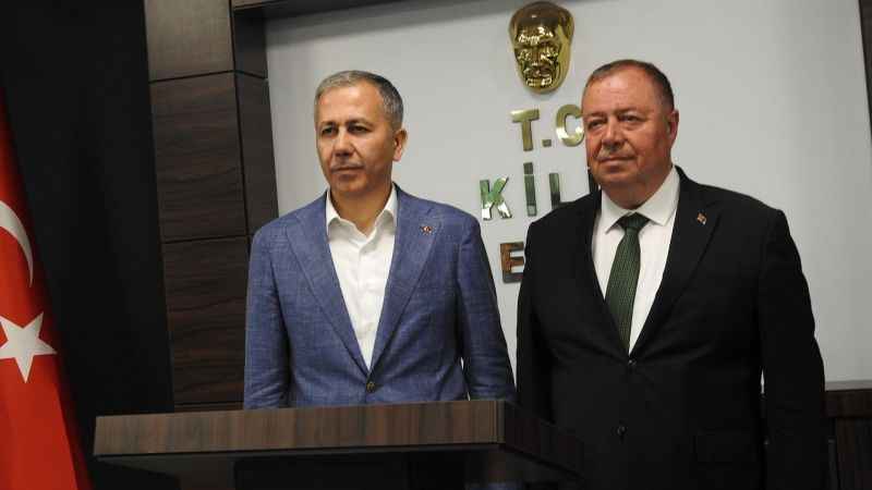 İçişleri Bakanı Ali Yerlikaya sınırın sıfır noktasında