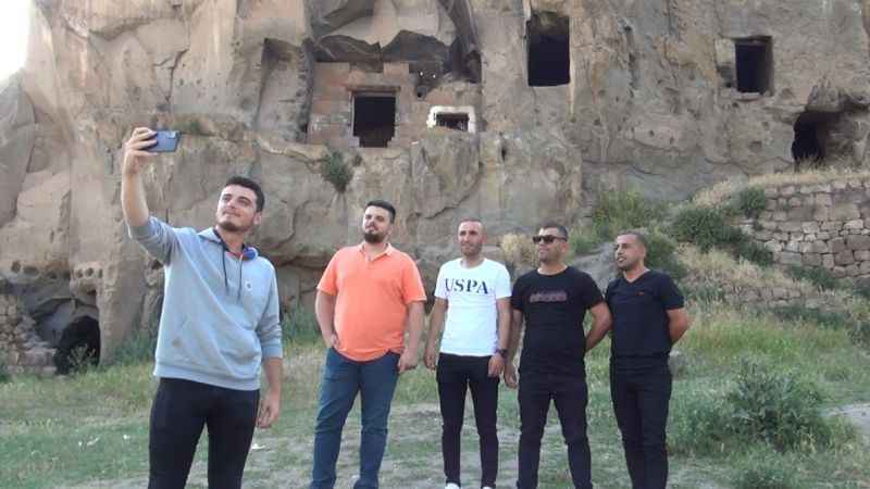 Açık hava müzesi Ahlat’ta bayram yoğunluğu