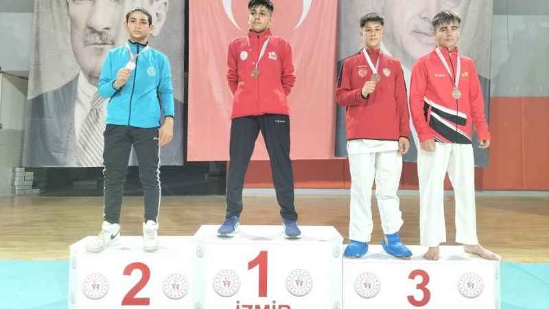 Bilecik’ten ANALİG’e katılan karate takımları yarı finale yükseldi
