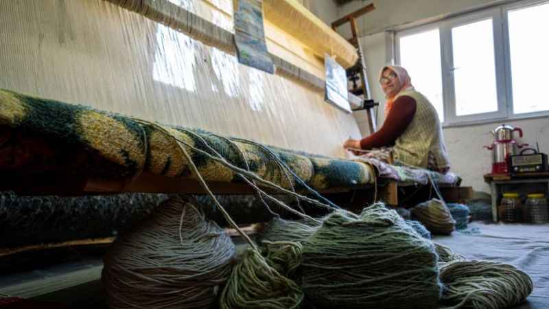 El dokuma halılar makineleşmeye direniyor