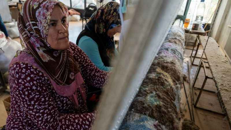 El dokuma halılar makineleşmeye direniyor