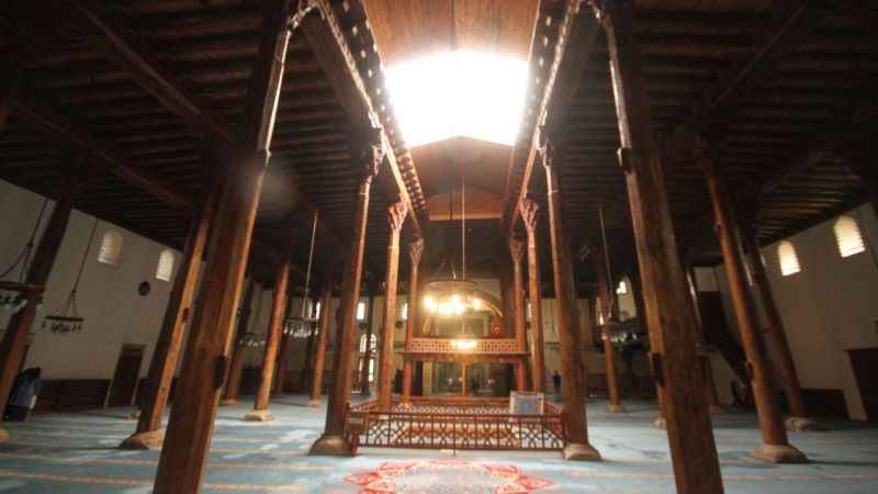 7 asırlık camiye ziyaretçilerin ilgisi yoğun