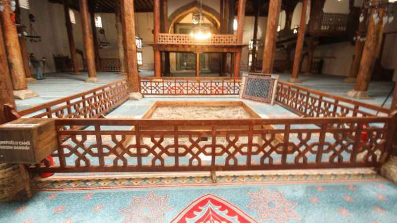 7 asırlık camiye ziyaretçilerin ilgisi yoğun