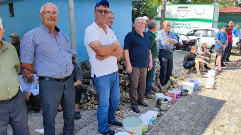 Asırlık gelenekle her eve pişmiş et gidiyor