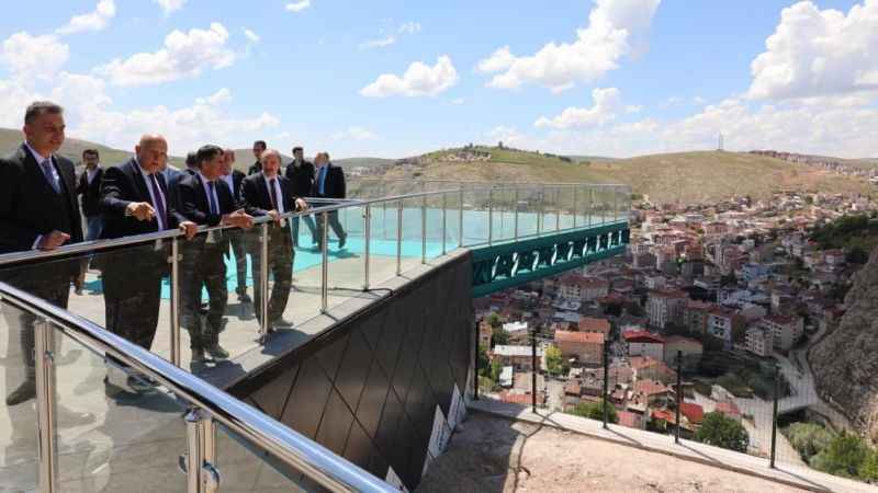 Bayburt seyir terasına kavuştu