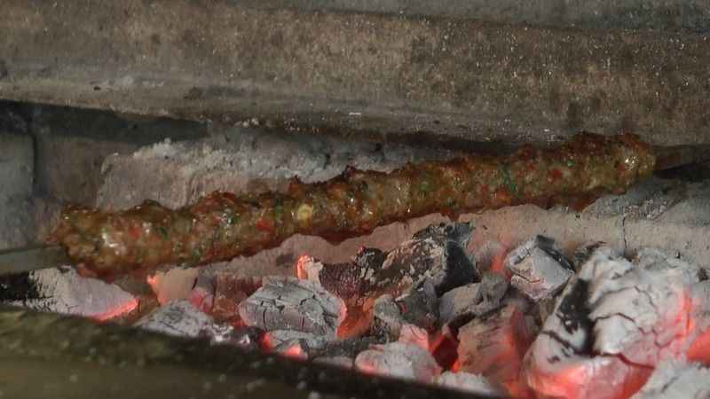 Gaziantep’in unutulmaya yüz tutan yemeği: Simit kebabı