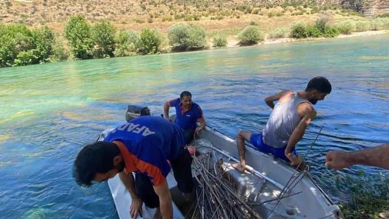 Diyarbakır'da baraj kapakları açıldı, 4 piknikçi mahsur kaldı