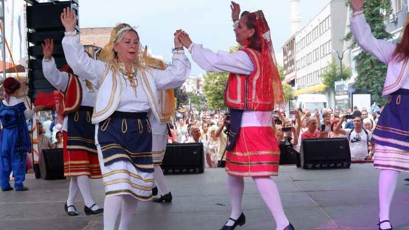 Balkan Folklor Festivali renkli görüntülere sahne oldu