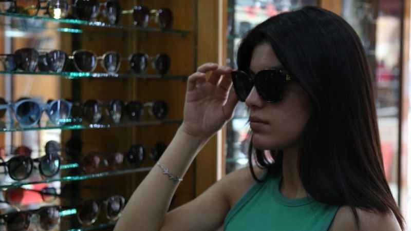 Güneşli günlerde sahte gözlüklere dikkat!