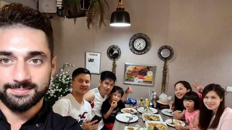 Tatil için gittiği Phuket’in en ünlü restoranının sahibi oldu