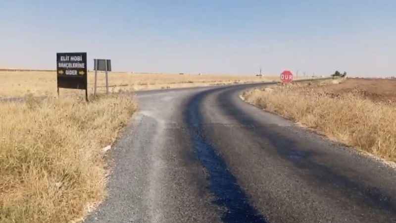 Mardin'de sıcaklardan asfalt eridi