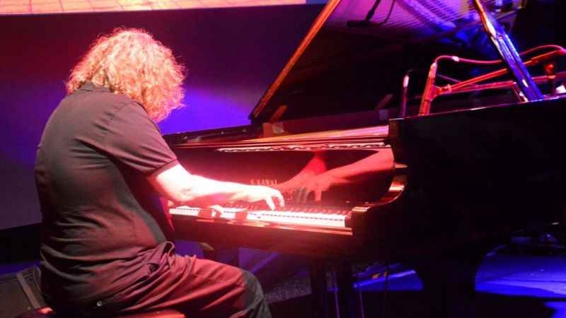 Tuluyhan Uğurlu konseri kulakların pasını sildi