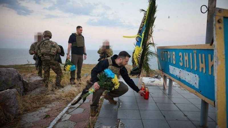 Zelenskiy’den Karadeniz’deki Yılan Adası’na ziyaret