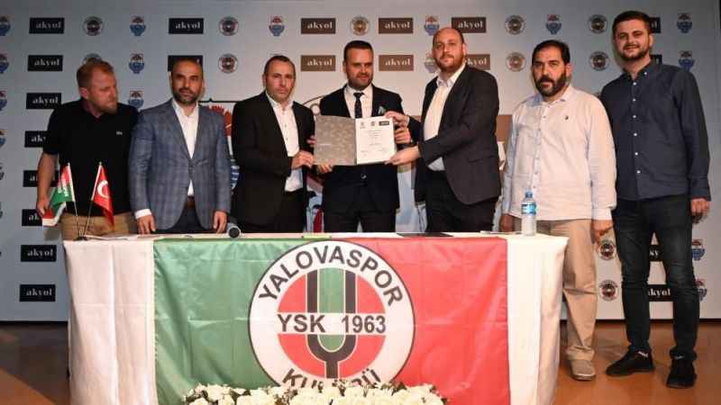 Yalovaspor’da sponsorluk anlaşması töreni