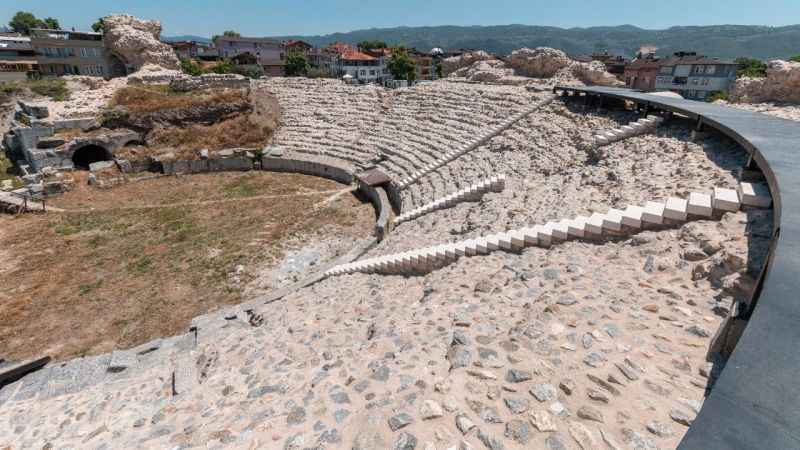 İznik Roma Tiyatrosu turizme kazandırılıyor