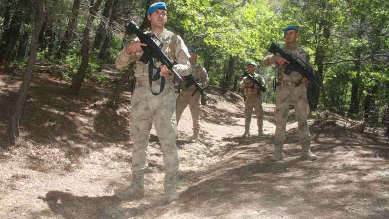 Komandolar Kaz Dağları'nda devriyede