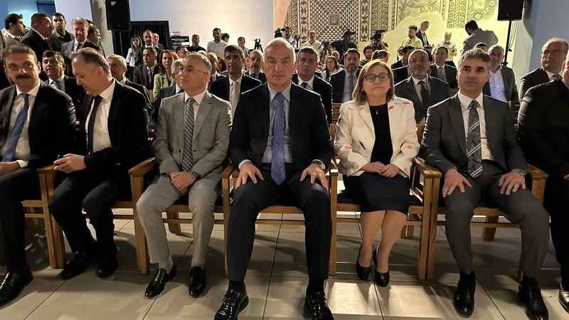 Zeugma mezar steli, Türkiye’ye iade edildi