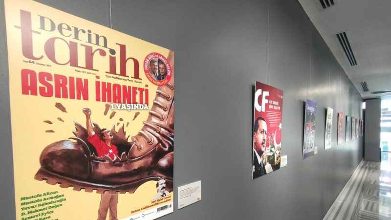 İstiklal Caddesi’nde ’15 Temmuz Dergi Kapakları Sergisi’ açıldı