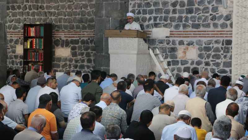 Diyarbakır’da 15 Temmuz şehitleri için mevlit okutuldu