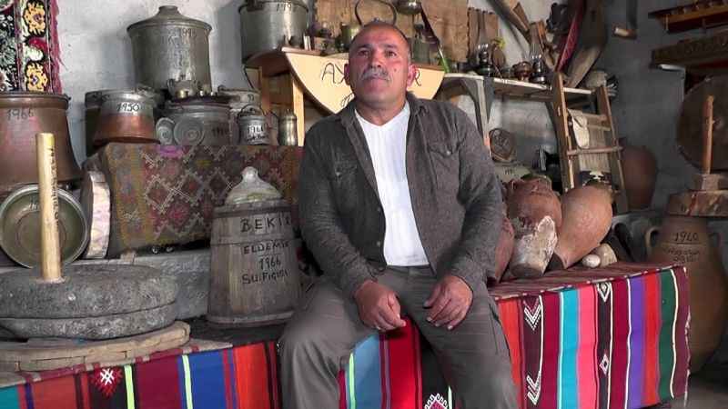 Atmaya kıyamadığı eşyalarla köyde müze kurdu