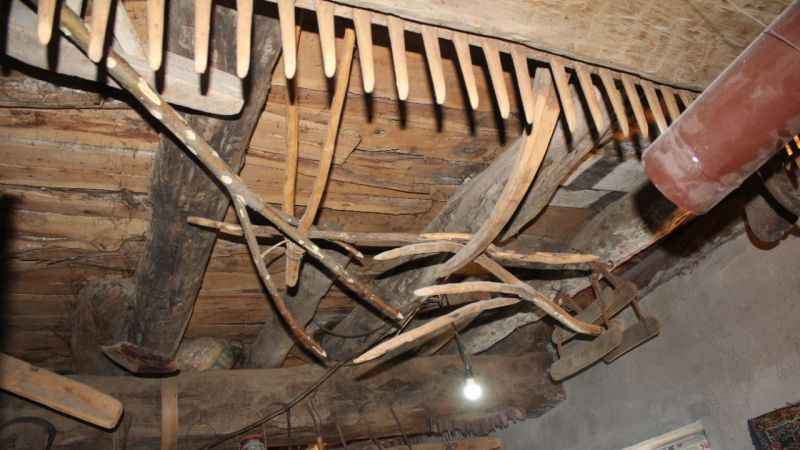 Atmaya kıyamadığı eşyalarla köyde müze kurdu