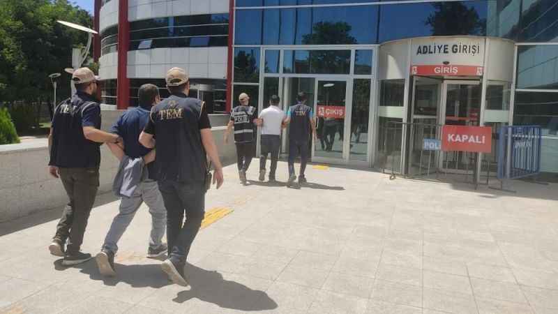 Terör örgütüne erzak ve malzeme sağlayan 2 kişi tutuklandı